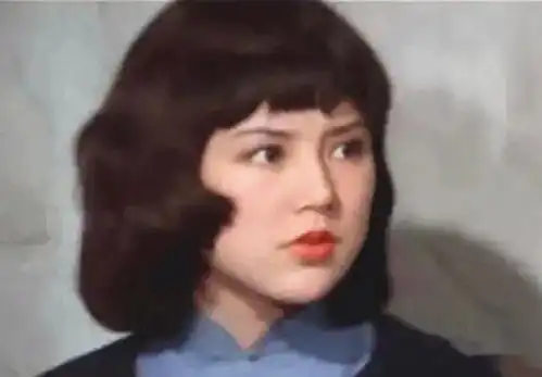 大赞日本女婿帅气有礼71岁香港老戏骨邵音音一家三口上tvb新节目,意外曝光农村豪宅